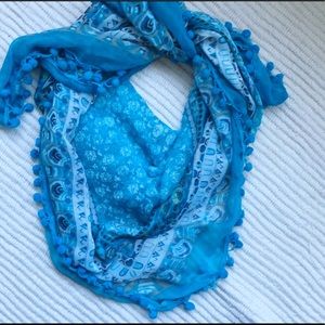 Pom pom trim blue scarf